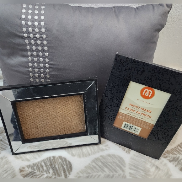 Two Frames - Picture 2 of 4